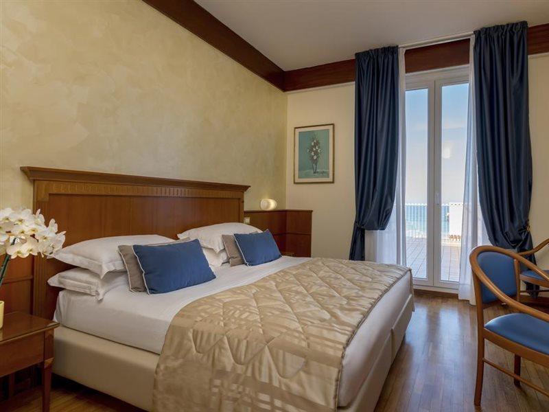 Hotel Bellevue Rimini Exterior foto