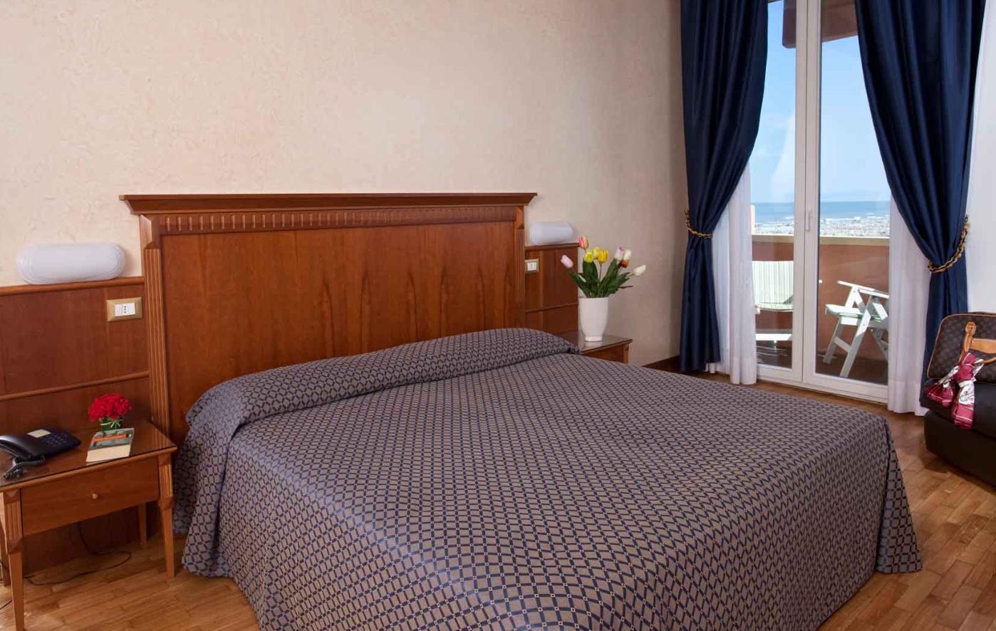 Hotel Bellevue Rimini Exterior foto